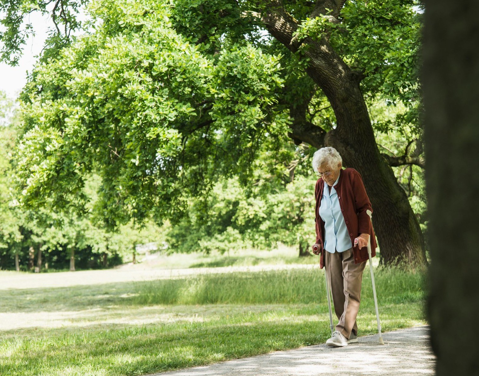 Why Dementia Patients Wander: What It Signals and How Specialized Memory Care Helps